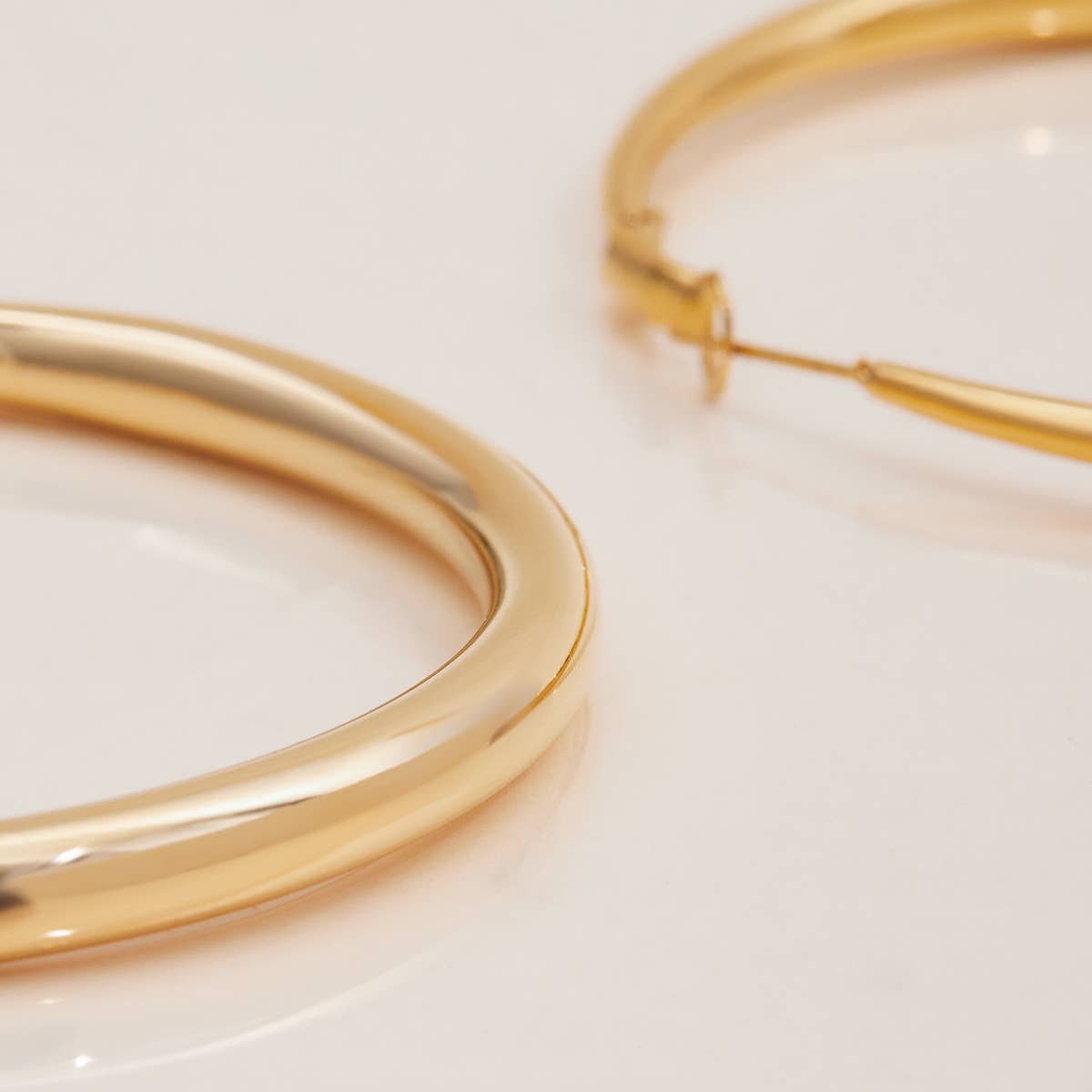 Brinn Hoop Earring | Waterproof Jewelry