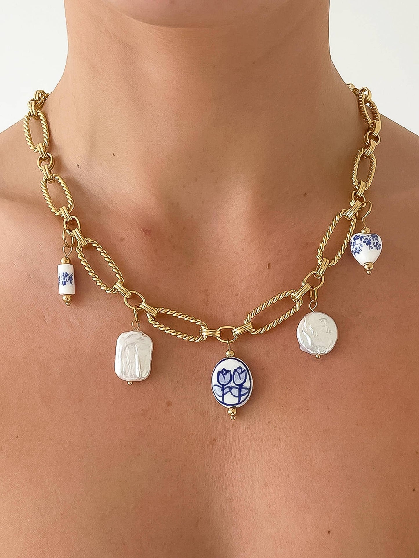 Riela Ceramic Floral Chain Necklace | Waterproof Jewelry