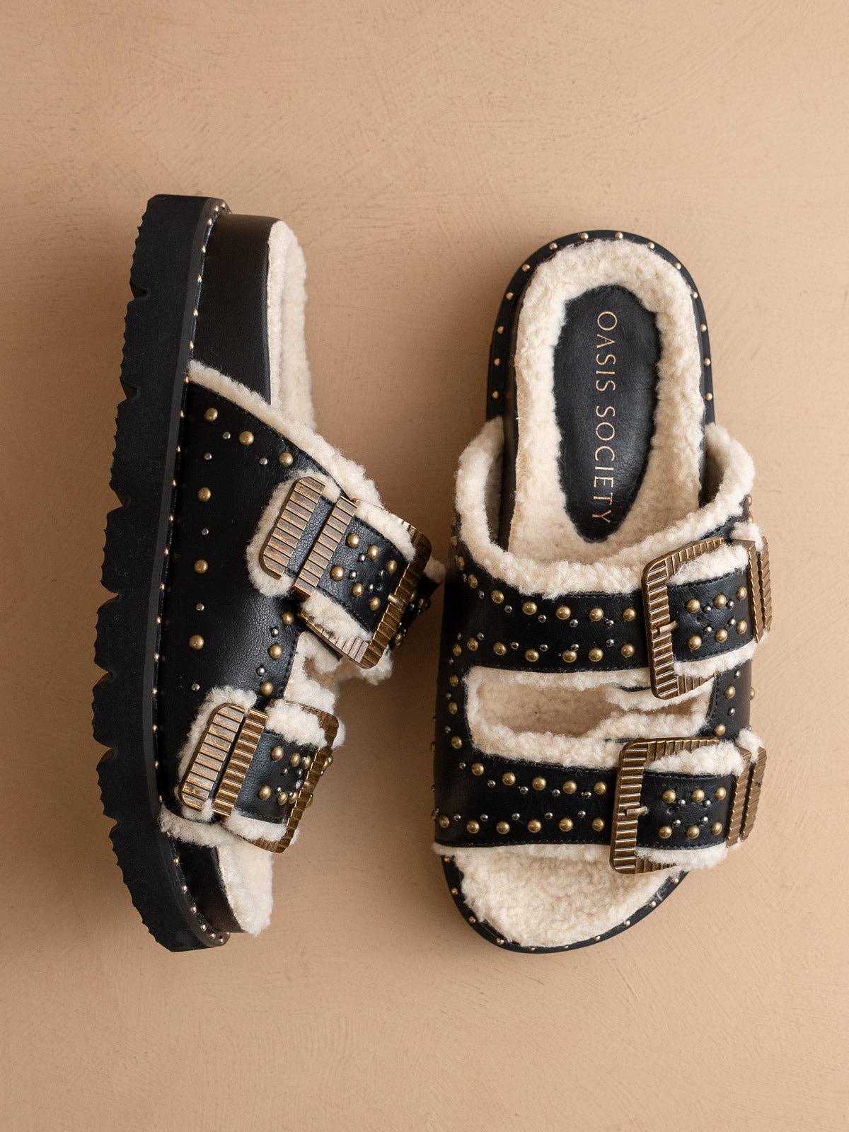 The Gaylen | Black Studded Buckle Fleece-Lined Slide