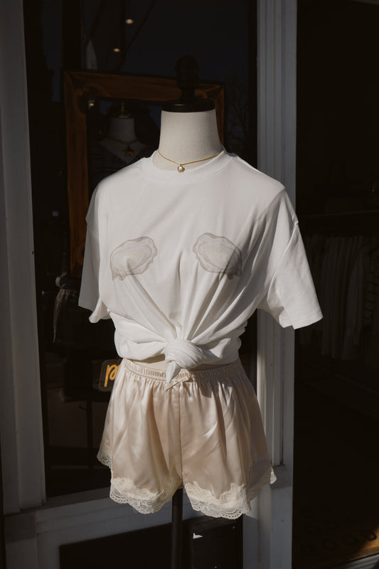Oyster Graphic Tee