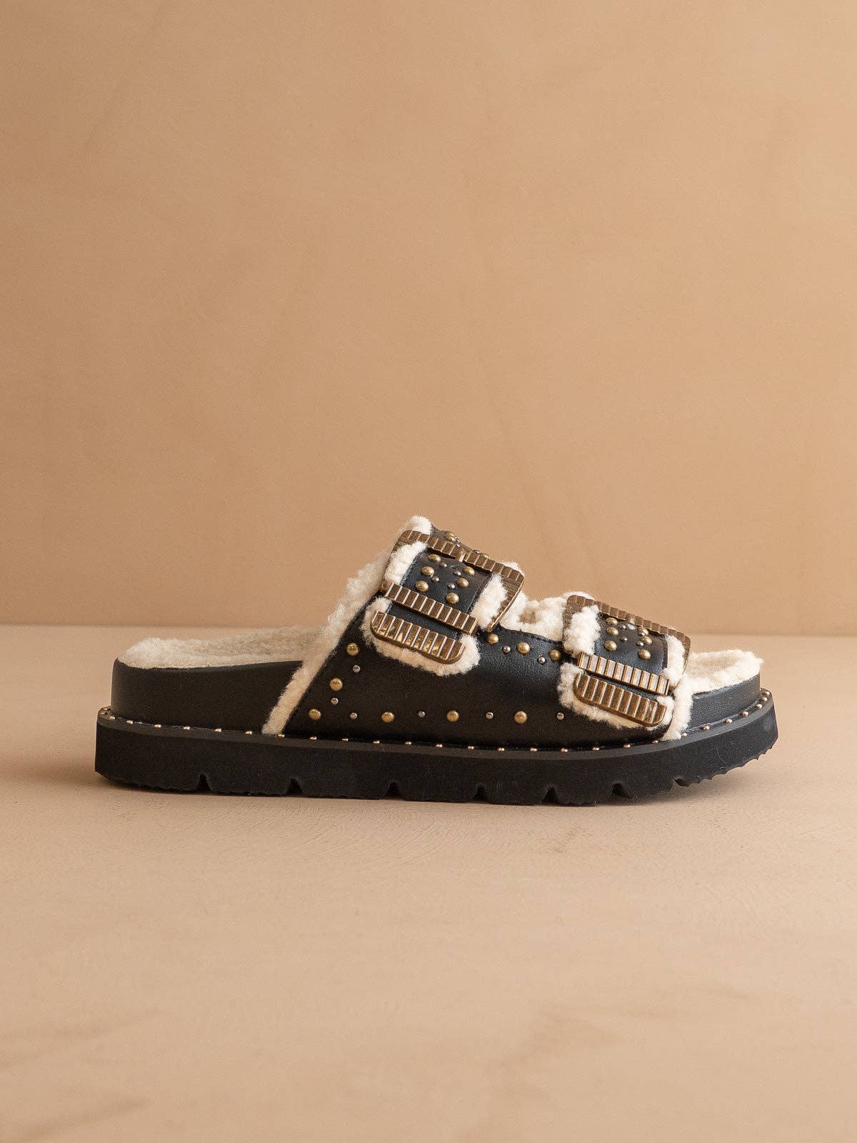 The Gaylen | Black Studded Buckle Fleece-Lined Slide
