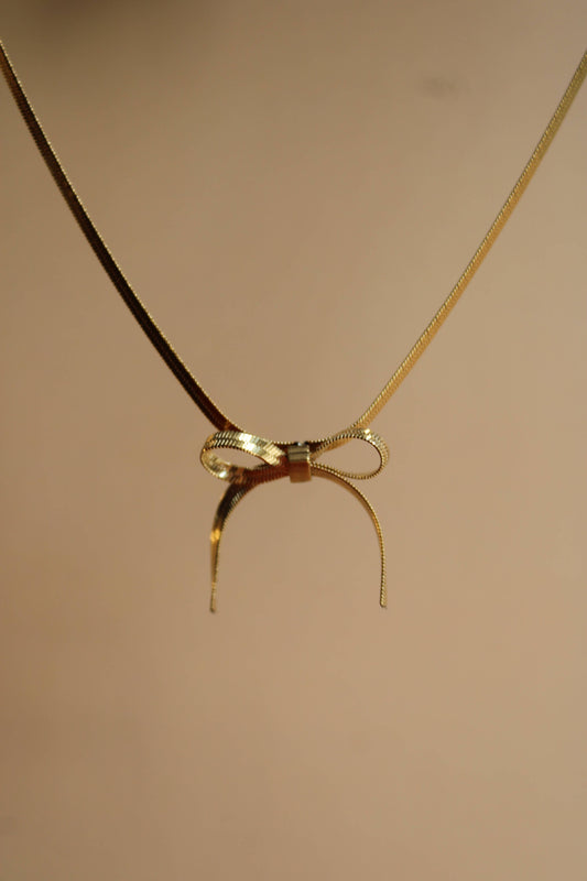 The Bow Necklace