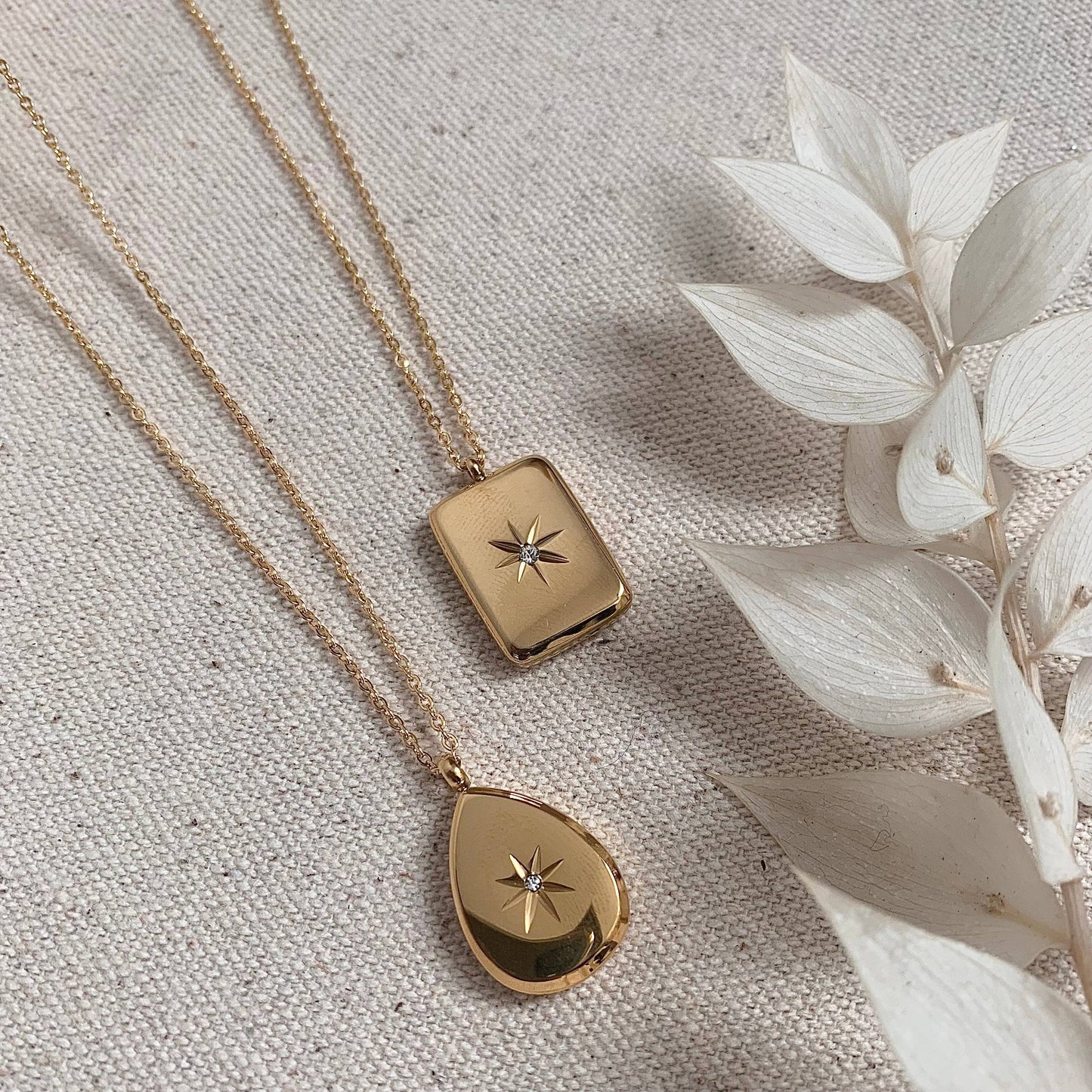 Esme Pendant Necklace