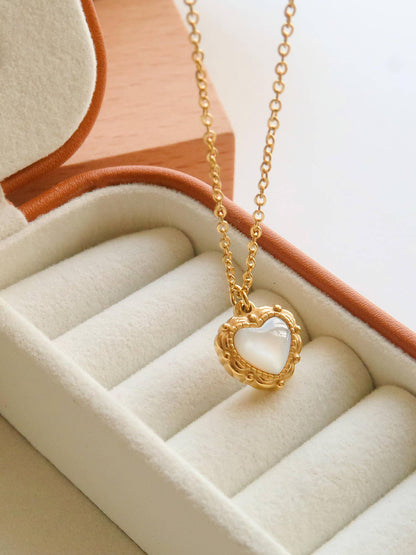 Josie Vintage Heart Necklace | Waterproof Jewelry