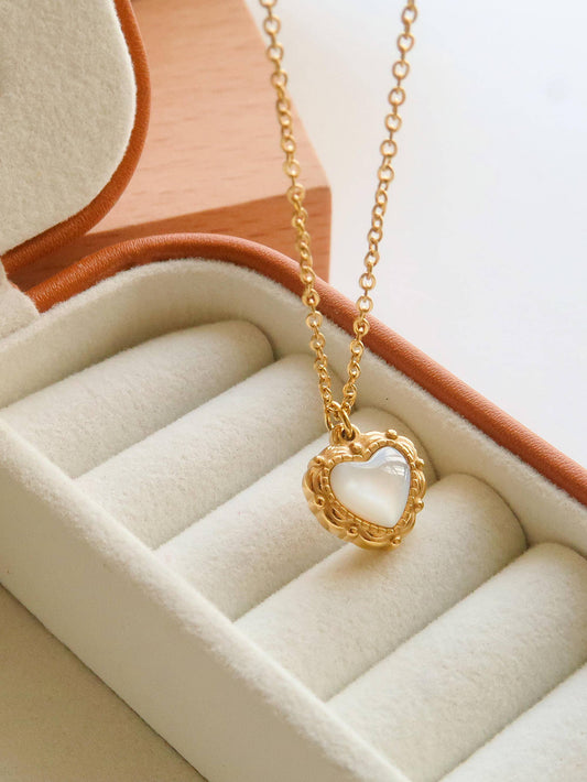 Josie Vintage Heart Necklace | Waterproof Jewelry