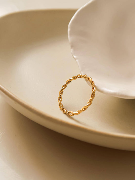 Sarah Thin Braided Ring | Waterproof Jewelry
