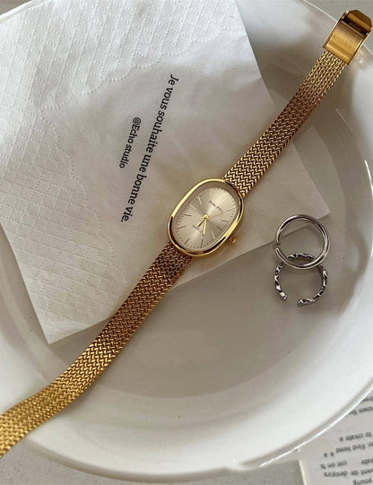 Nina Vintage Oval Watch