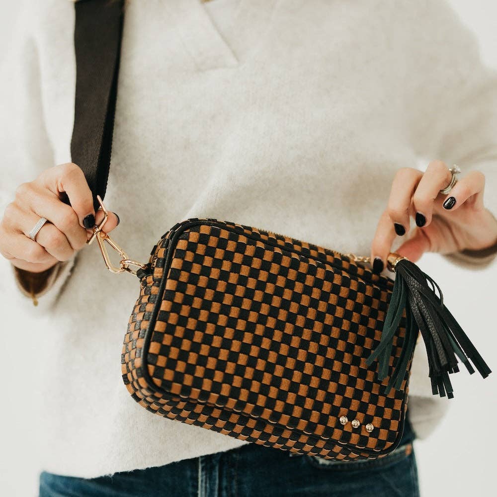 Woven Willow Crossbody | PRETTY SIMPLE
