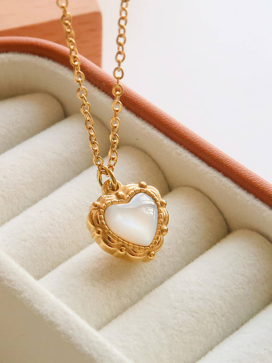 Josie Vintage Heart Necklace | Waterproof Jewelry