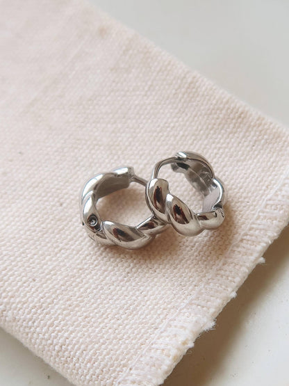 Brea Twisted Hoop Earrings | Waterproof Jewelry