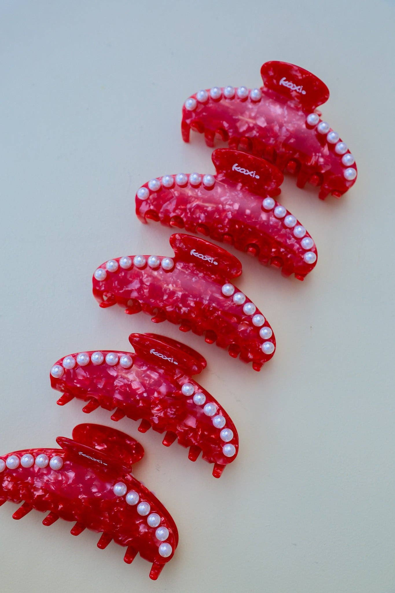 Holiday Pearl Claw | KAXI