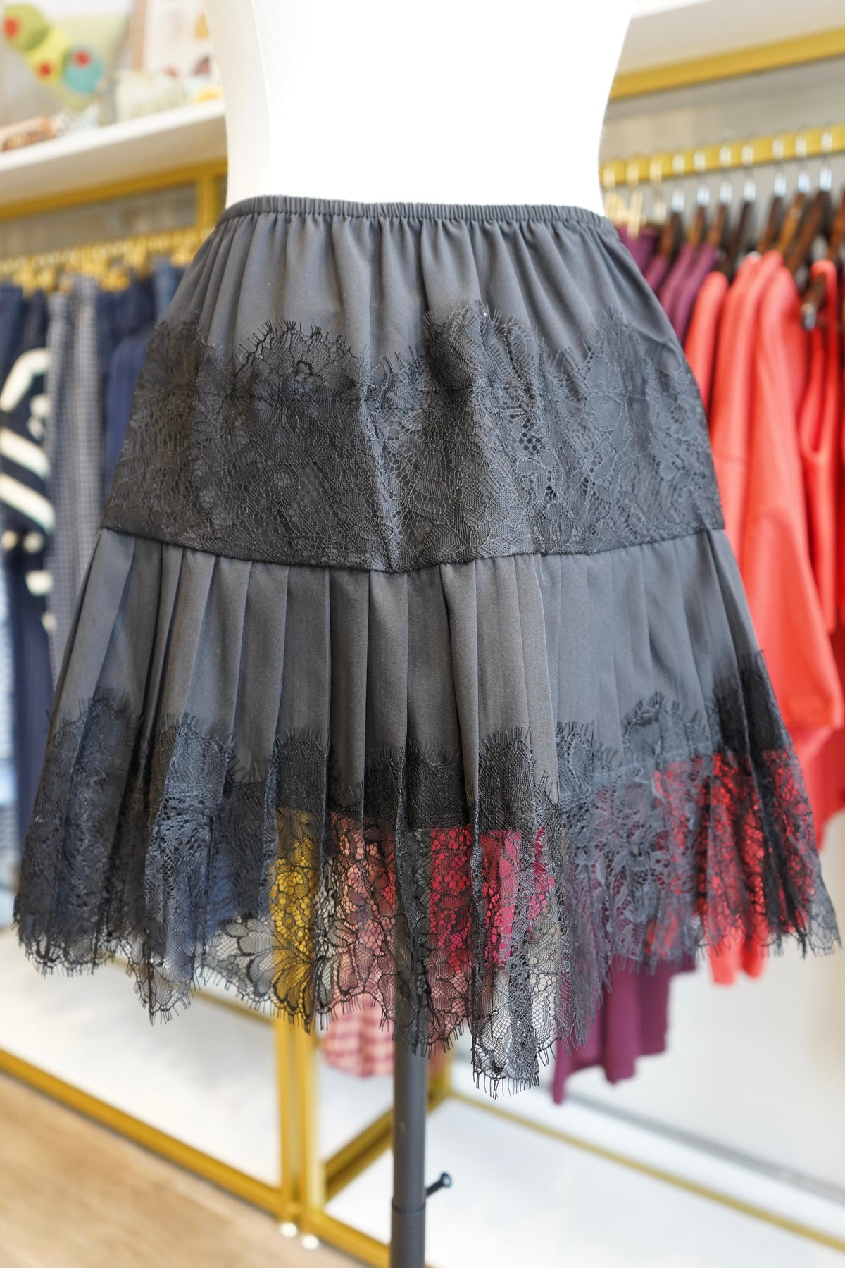 Brinn Lace Tiered Mini Skirt