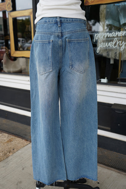 Ainsley Lace Detail Barrel Jean