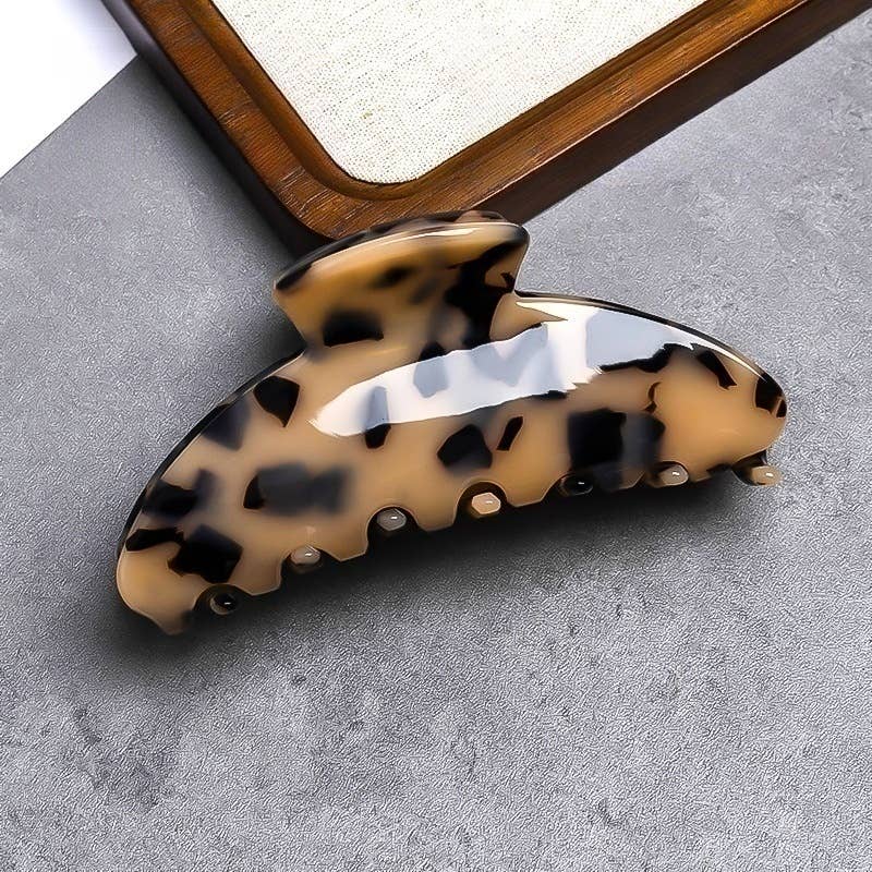 Trendy Tortoise Claw Clip
