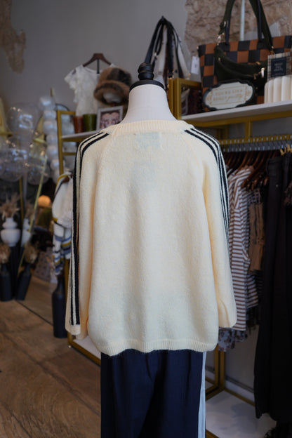 Aemi Striped 3/4 Sleeve Sweater