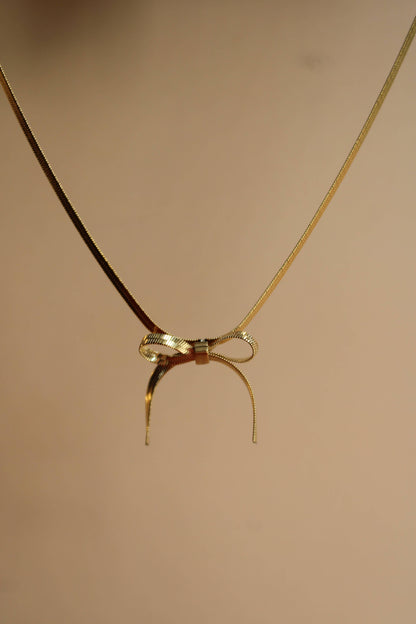 The Bow Necklace