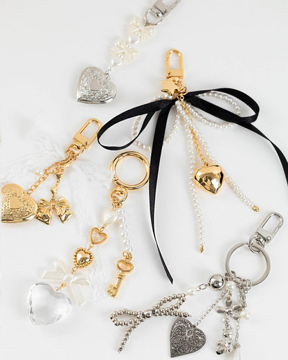 Trinn Pearl Bow Bag Charm
