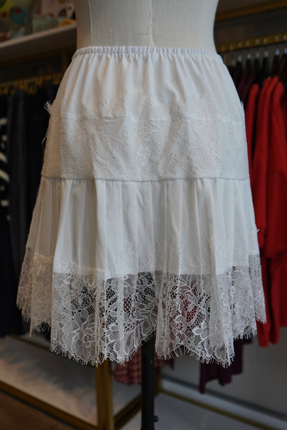 Brinn Lace Tiered Mini Skirt