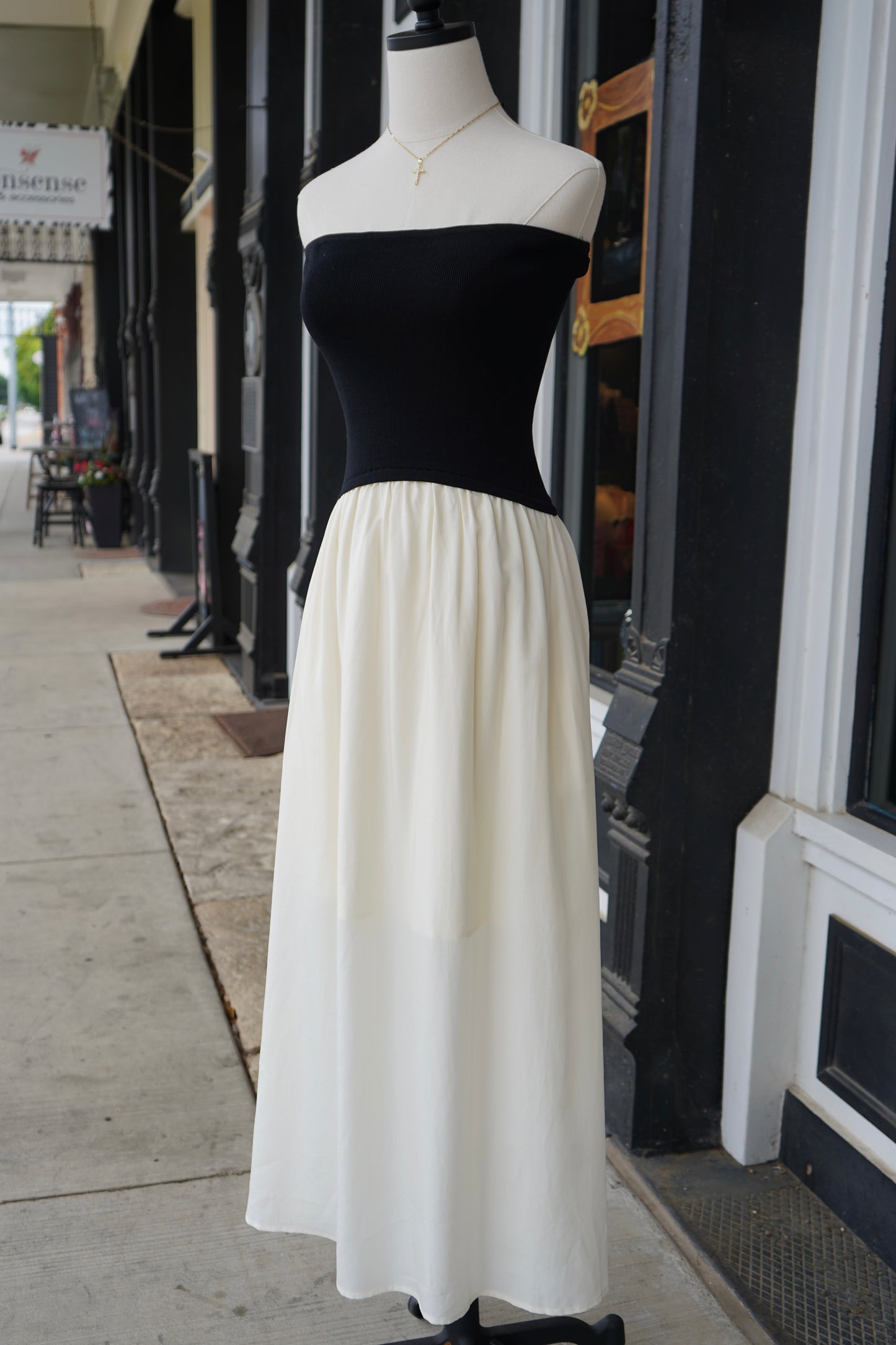 Lori Strapless Maxi Dress
