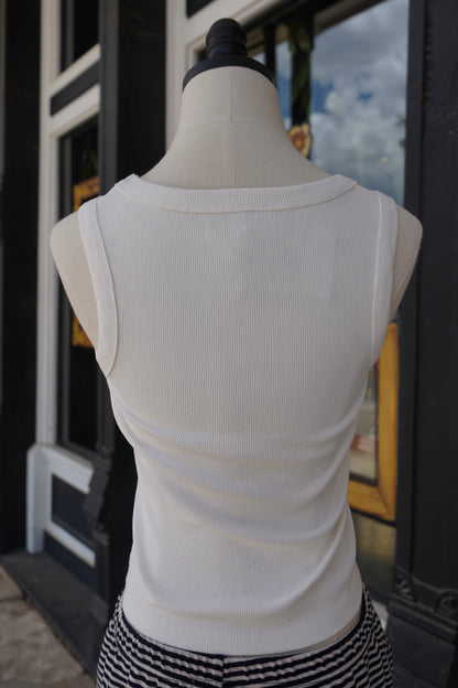 'BUCKETLIST' Letter Patched Ribbed Tank Top