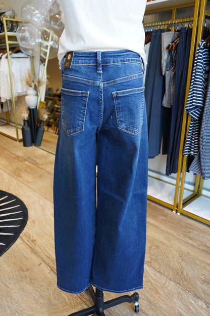 Carli High Rise Vintage Straight