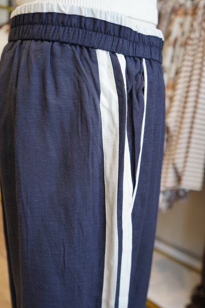 Noir Linen Blended Track Pants