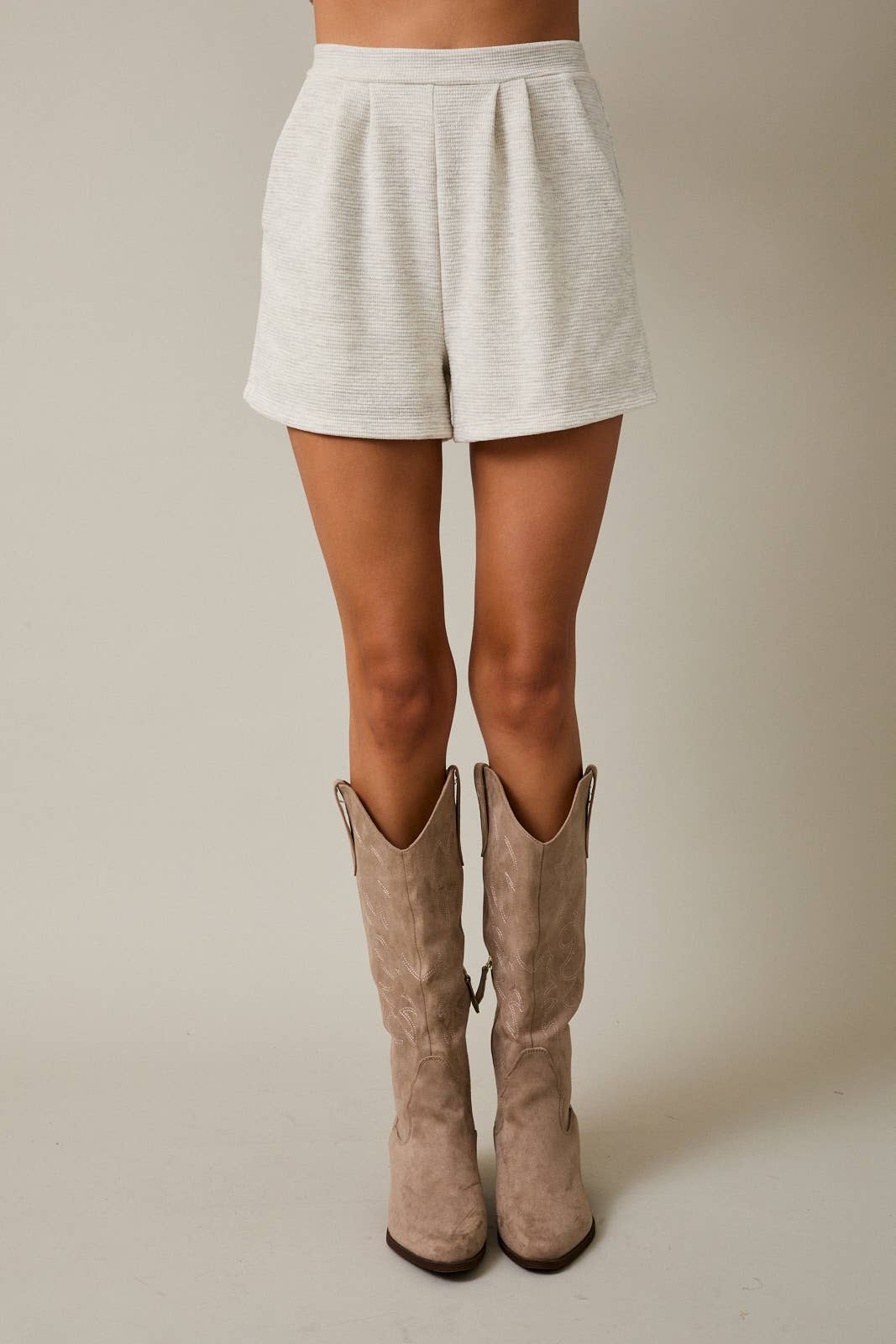 Palm Pleated Knit Shorts