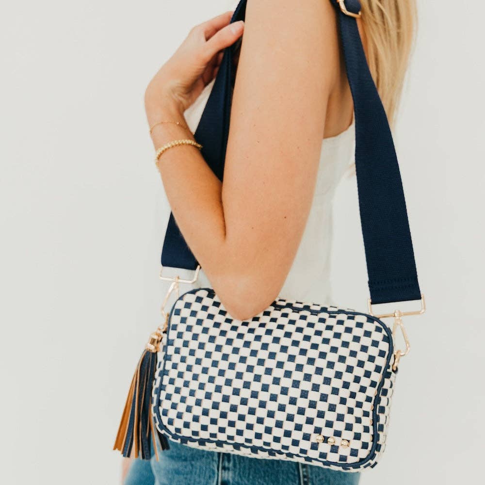 Woven Willow Crossbody | PRETTY SIMPLE