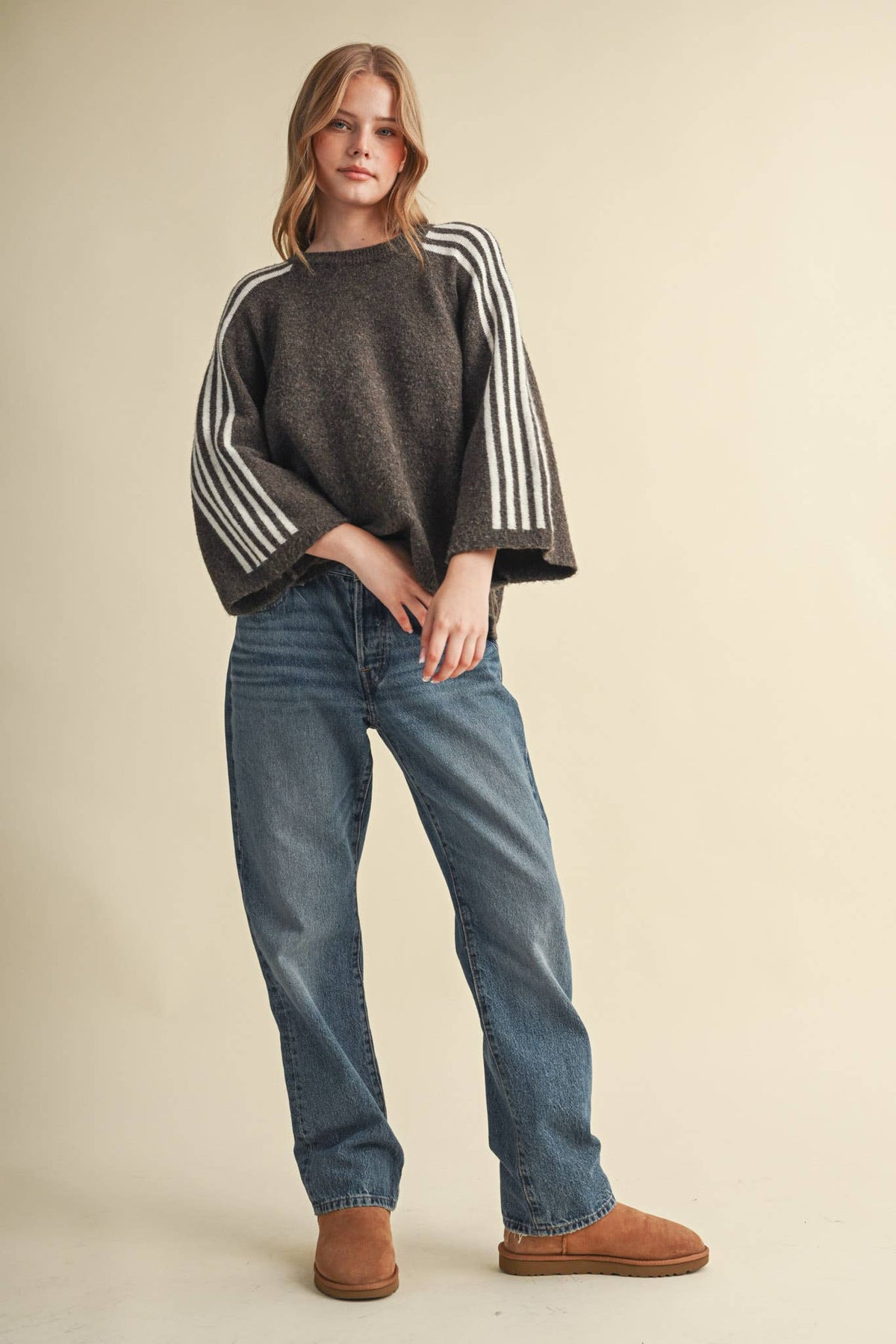 Aemi Striped 3/4 Sleeve Sweater