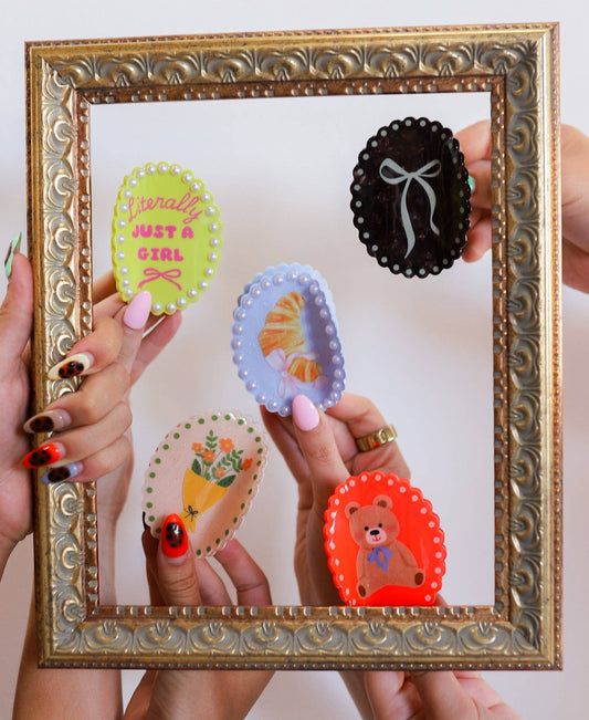 Framed Claw | KAXI
