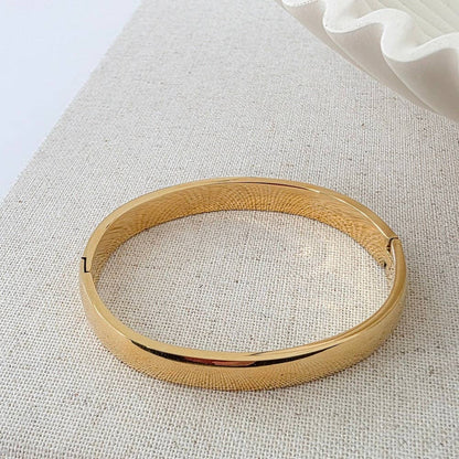 Endless Everyday Bangle | Waterproof Jewelry