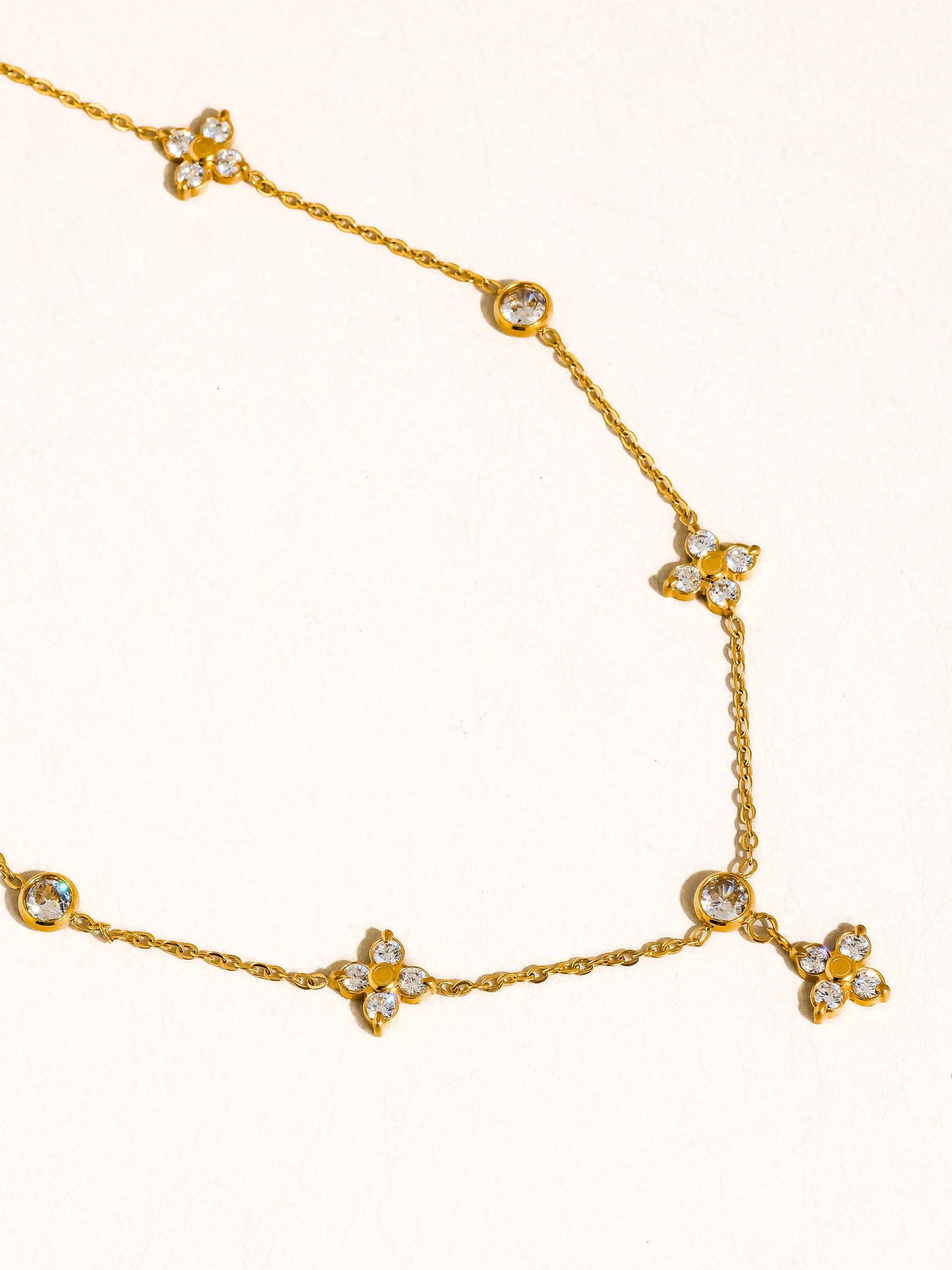 Aveline Floral Chain Necklace | Waterproof Jewelry