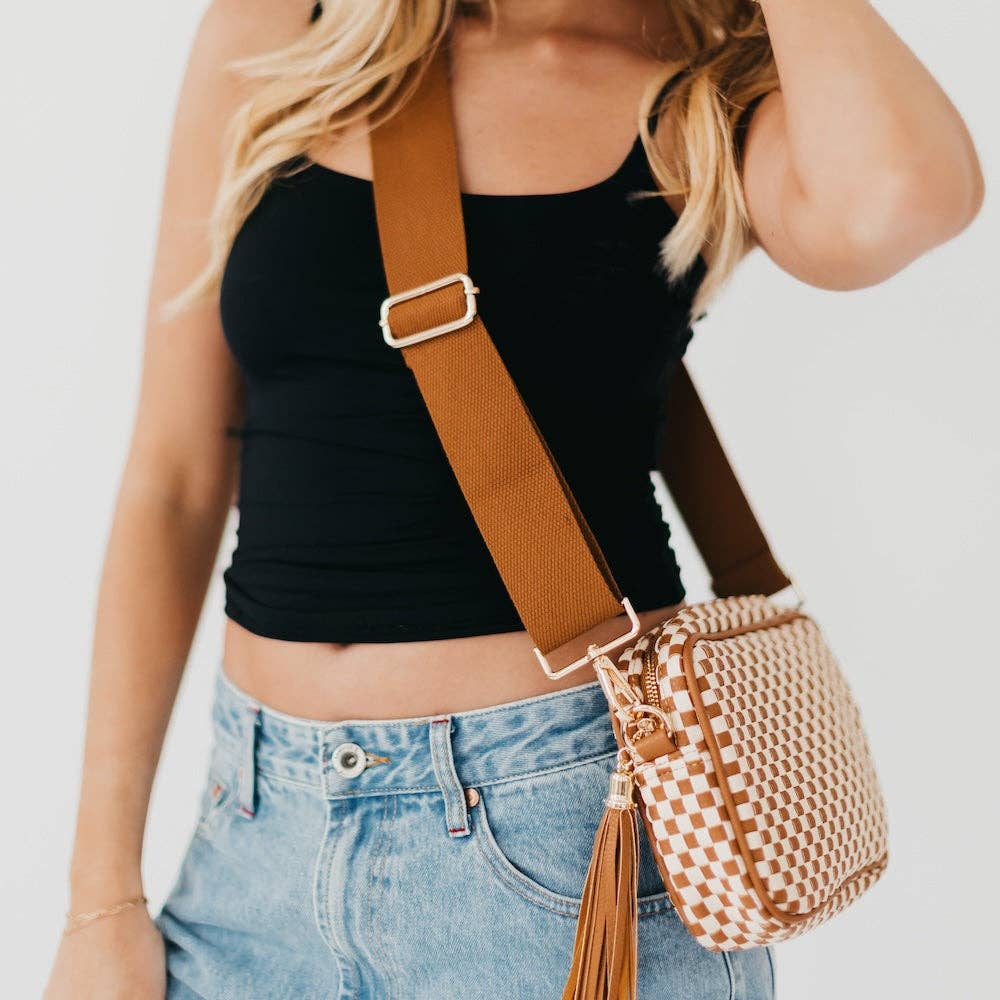 Woven Willow Crossbody | PRETTY SIMPLE