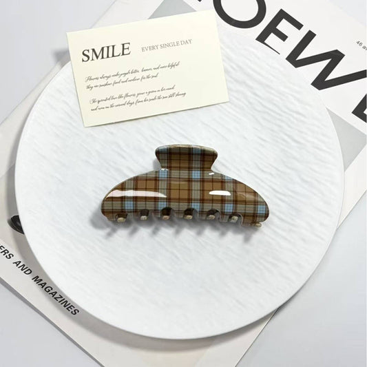 Presley Tartan Claw Clip