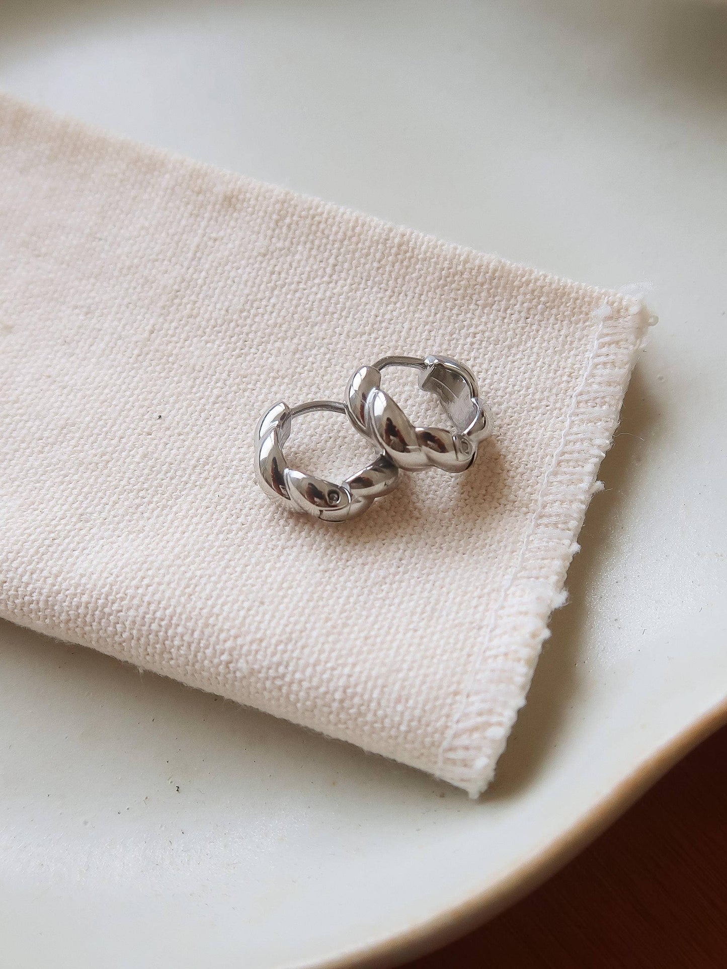 Brea Twisted Hoop Earrings | Waterproof Jewelry